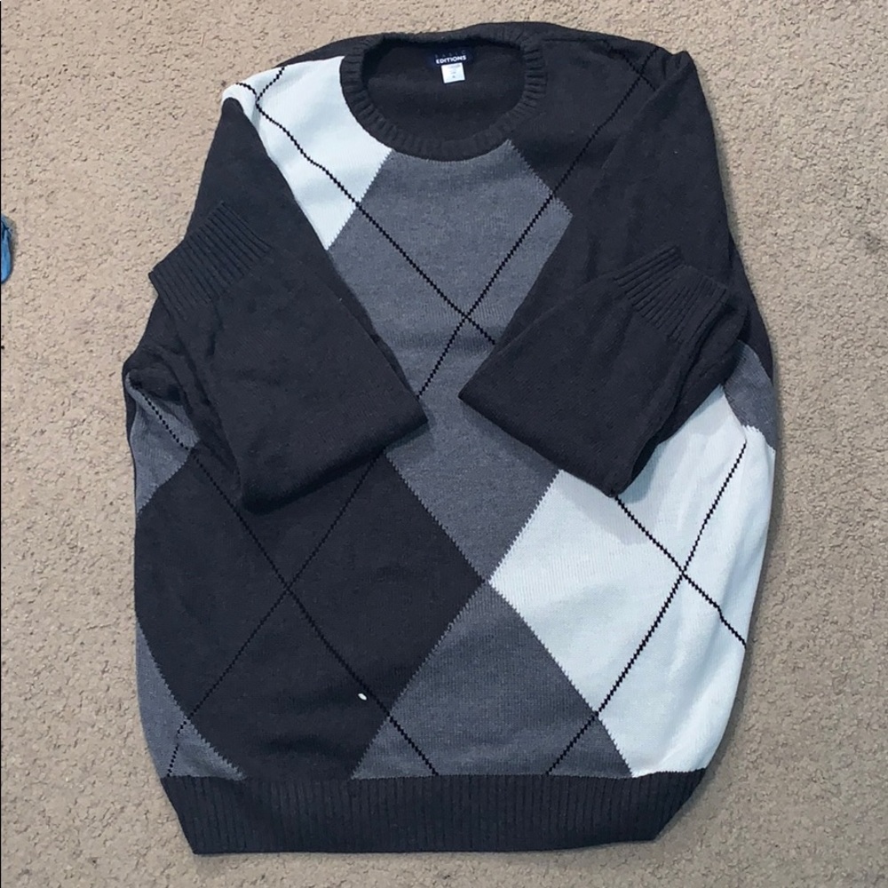 Gray and White Argyle Sweater